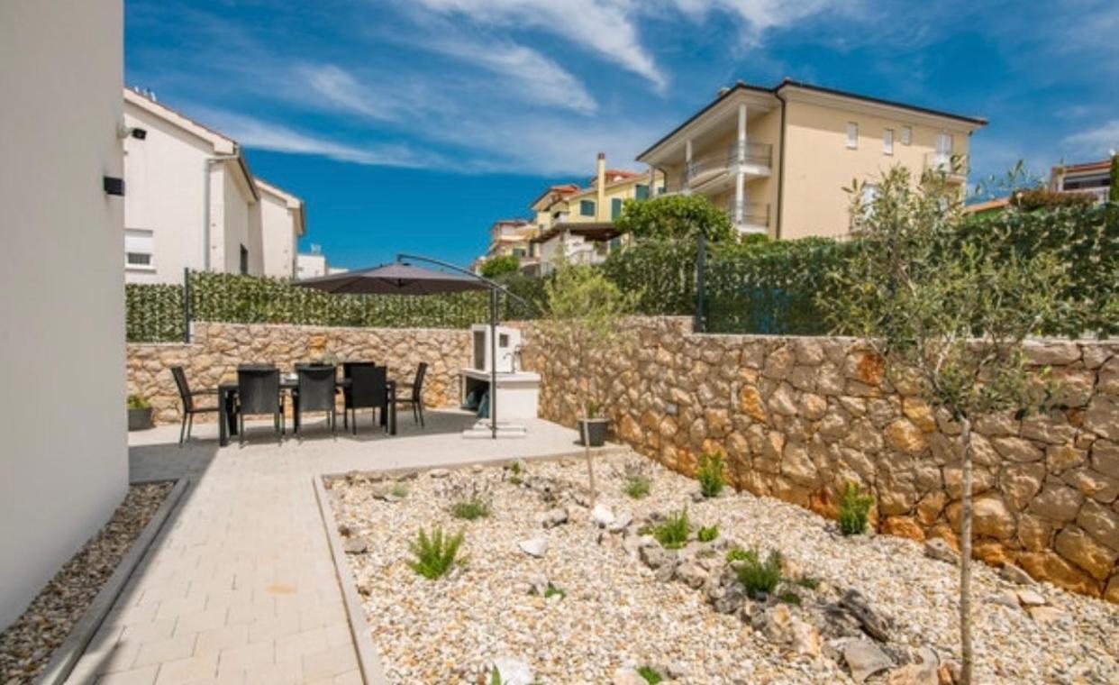 Apartments Solis Lacus Penthouse Njivice Dış mekan fotoğraf